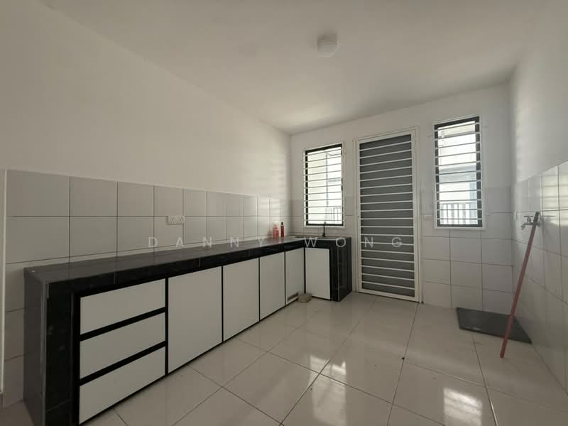 2-storey Terraced House for Rent in Rawang (Selangor) - Danny Wong - Kitchen - PropertyGuru.com.my