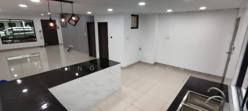 Rumah Teres 2-Tingkat untuk Disewa di Kota Kinabalu (Sabah) - Ching Hui Wong - Kitchen - PropertyGuru.com.my