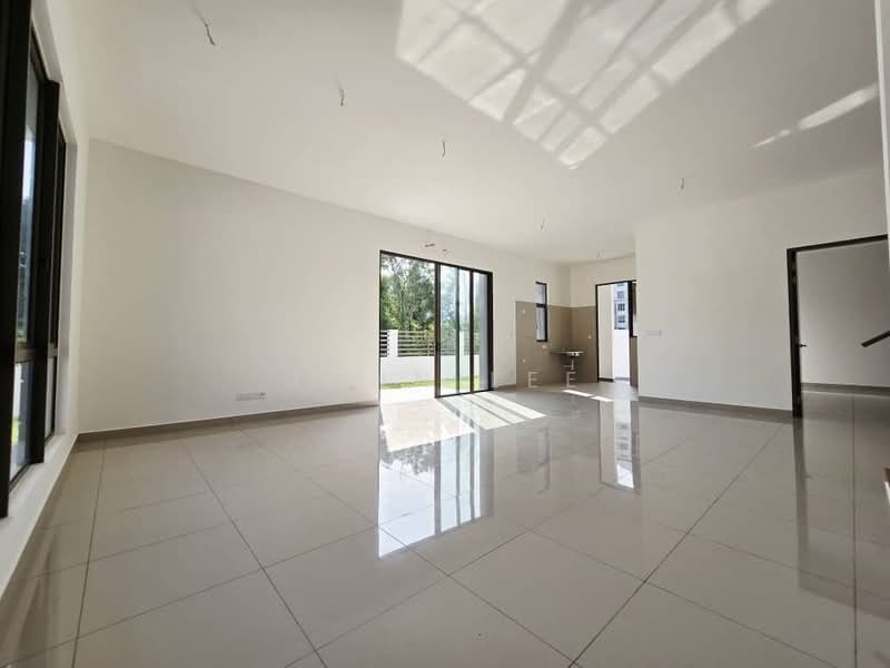 Rumah Kluster untuk Dijual di Bandar Bukit Puchong (Puchong) - John Lee - Living Room - PropertyGuru.com.my