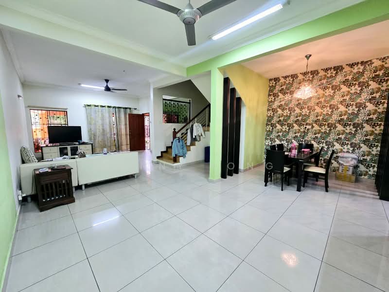Terraced House for Sale in Bandar Kinrara Seksyen 5 (Bandar Kinrara) - SUNNY YONG - Living Room - PropertyGuru.com.my