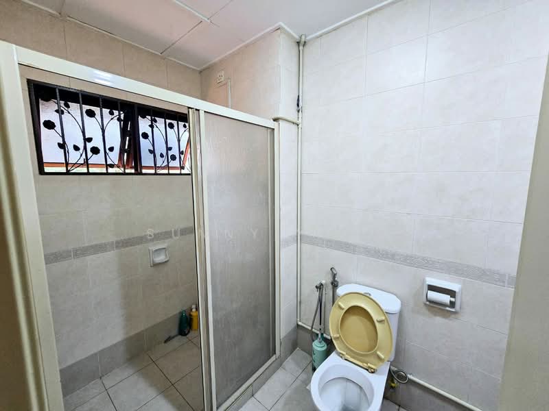 Terraced House for Sale in Bandar Kinrara Seksyen 5 (Bandar Kinrara) - SUNNY YONG - Bathroom - PropertyGuru.com.my