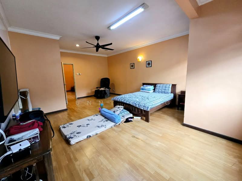 Terraced House for Sale in Bandar Kinrara Seksyen 5 (Bandar Kinrara) - SUNNY YONG - Bedroom - PropertyGuru.com.my