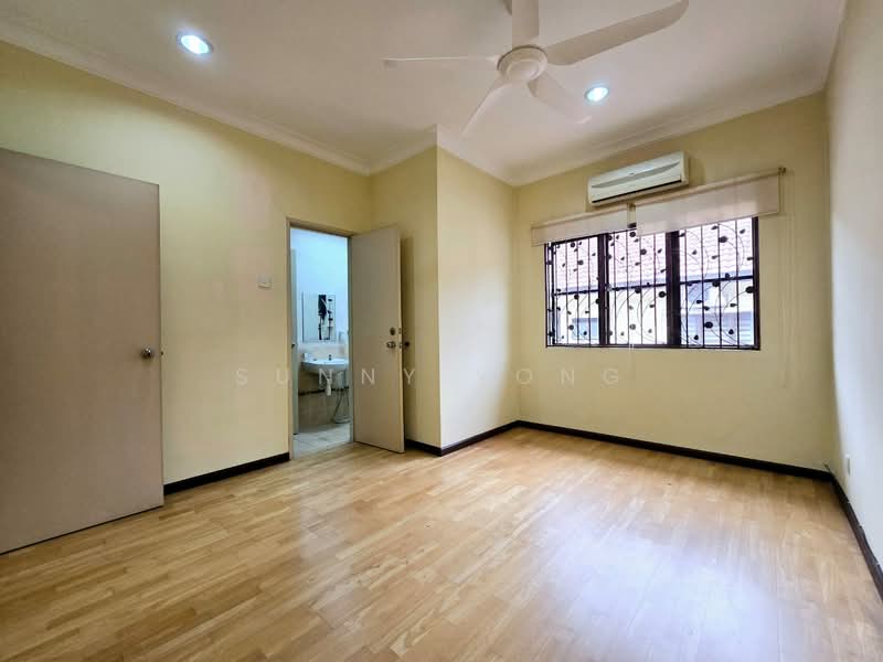 Terraced House for Sale in Bandar Kinrara Seksyen 5 (Bandar Kinrara) - SUNNY YONG - Bedroom - PropertyGuru.com.my