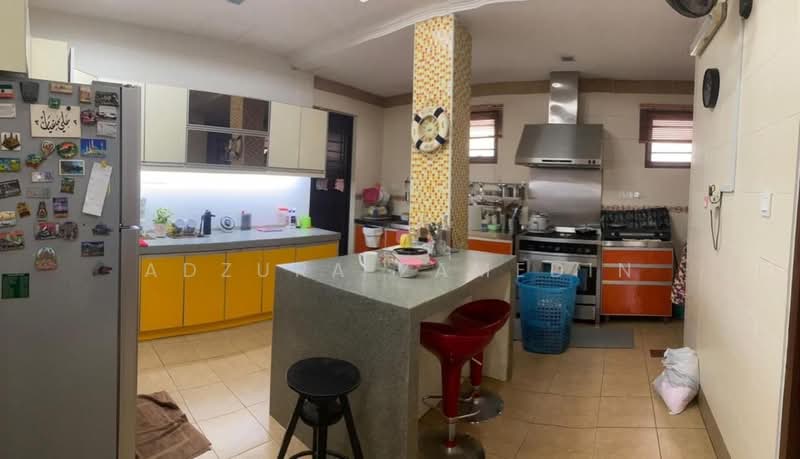 Rumah Berkembar untuk Dijual di Bukit Jelutong (Shah Alam) - Adzura Zamedin - Kitchen - PropertyGuru.com.my