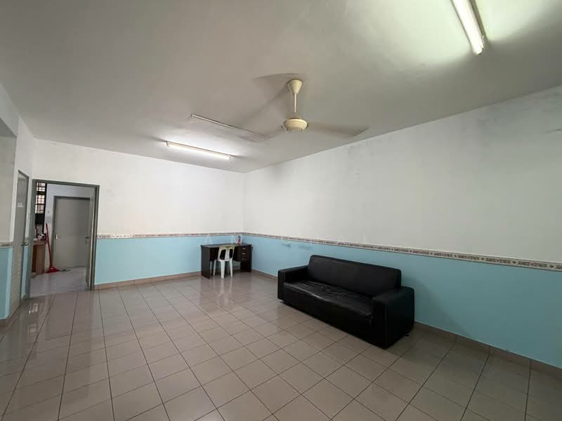 2-storey Terraced House for Sale in Bandar Baru Permas Jaya (Permas Jaya) - Sam Chai - Living Room - PropertyGuru.com.my