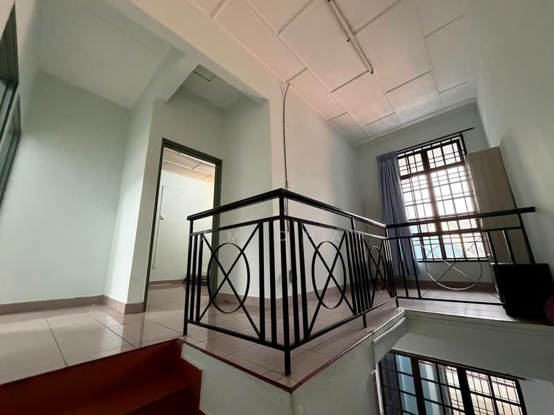 2-storey Terraced House for Sale in Bandar Baru Permas Jaya (Permas Jaya) - Sam Chai - Interior - PropertyGuru.com.my