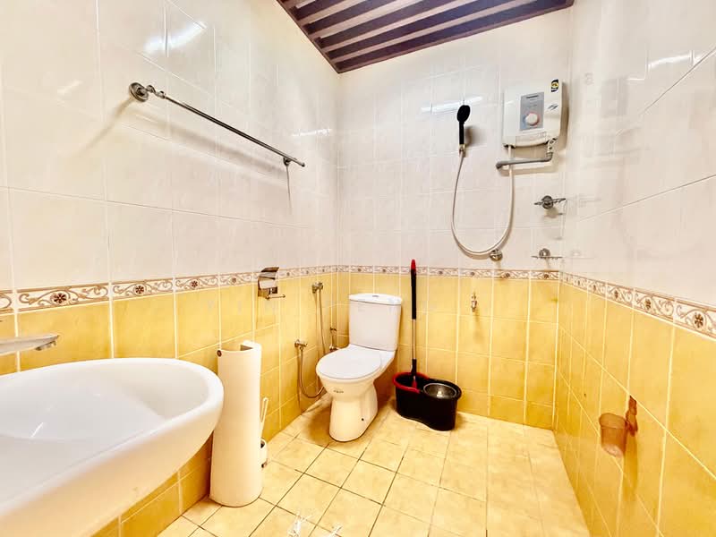 2-storey Terraced House for Rent in Taman Tun Dr Ismail (Kuala Lumpur) - Yin Peng . - Bathroom - PropertyGuru.com.my
