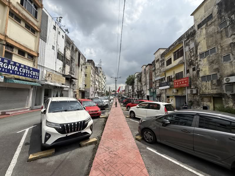 Shop / Office for Sale in Taman Kulai (Kulai) - Kratos Wong - PropertyGuru.com.my