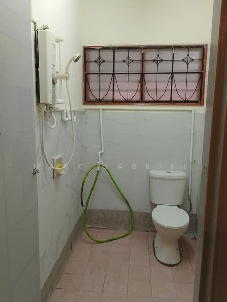 Semi-Detached House for Rent in Subang Jaya (Selangor) - Mark Gabriel - Bathroom - PropertyGuru.com.my