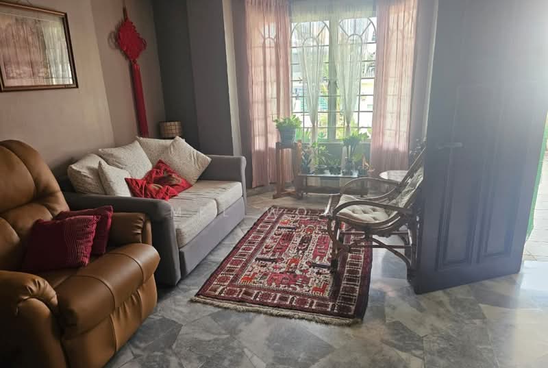 2-storey Terraced House for Sale in Usj 14 (Subang Jaya) - Mel Wong - Living Room - PropertyGuru.com.my