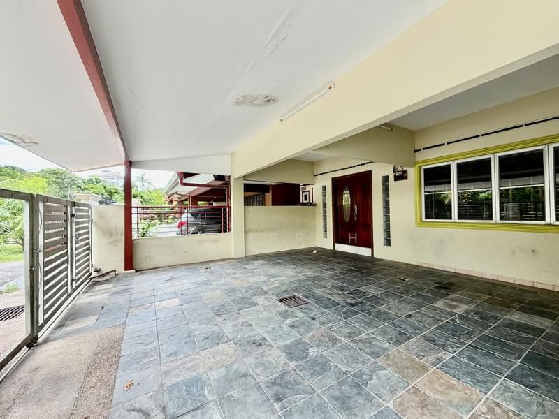 Rumah Teres 2 Tingkat untuk Dijual di Usj 22 (Subang Jaya) - Azli Ibrahim - Exterior - PropertyGuru.com.my
