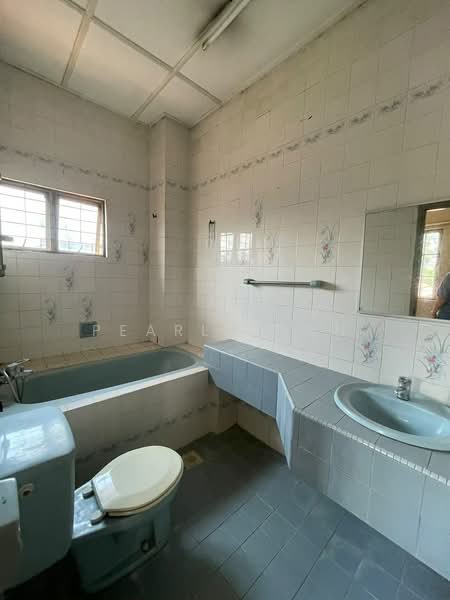 Rumah Berkembar untuk Dijual di Usj 5 (Subang Jaya) - Pearly Gan - Bathroom - PropertyGuru.com.my