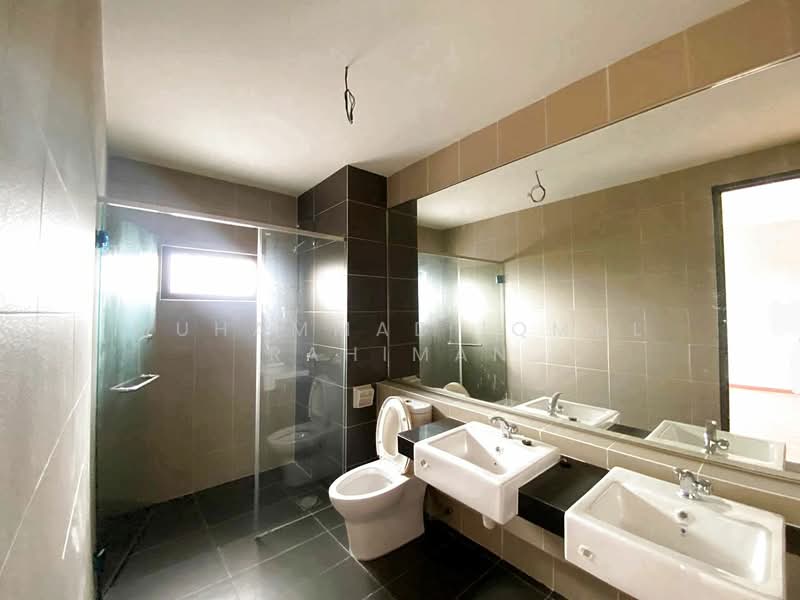 Rumah Teres untuk Dijual di Kajang East (Semenyih) - Muhammad Iqmal Rahiman - Bathroom - PropertyGuru.com.my
