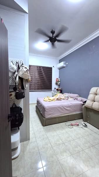 Rumah Teres 1 Tingkat untuk Dijual di Taman Rinting (Masai) - Karl Lim - Bedroom - PropertyGuru.com.my