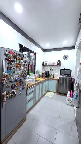 Rumah Teres 1 Tingkat untuk Dijual di Taman Rinting (Masai) - Karl Lim - Kitchen - PropertyGuru.com.my