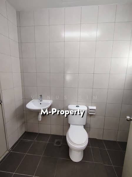 Rumah Teres 2 Tingkat untuk Disewa di Bandar Rimbayu (Telok Panglima Garang) - Venus Sim - Bathroom - PropertyGuru.com.my