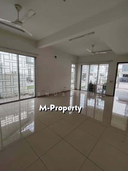 Rumah Teres 2 Tingkat untuk Disewa di Bandar Rimbayu (Telok Panglima Garang) - Venus Sim - Living Room - PropertyGuru.com.my