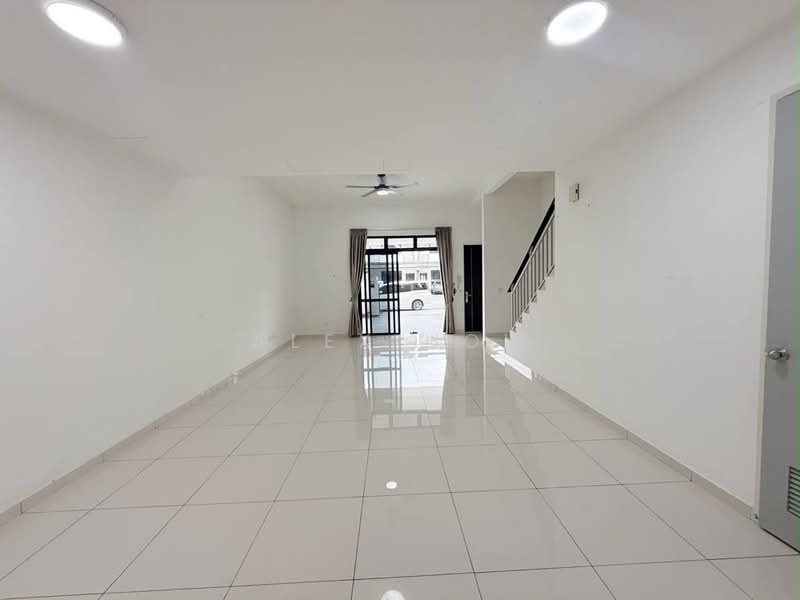 Rumah Teres untuk Disewa di Johor Bahru (Johor) - Alex How - Living Room - PropertyGuru.com.my