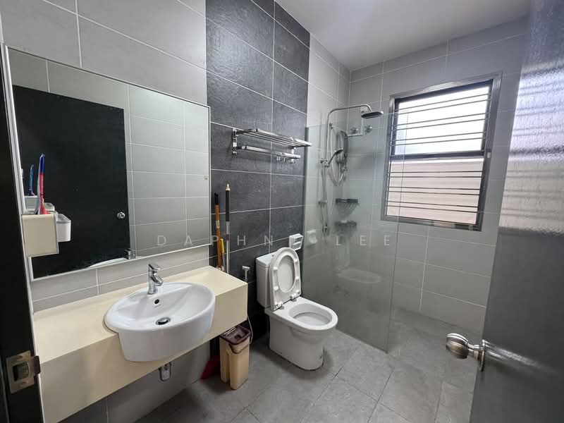 2-storey Terraced House for Rent in Taman Mount Austin (Tebrau) - Daphne Lee - Bathroom - PropertyGuru.com.my