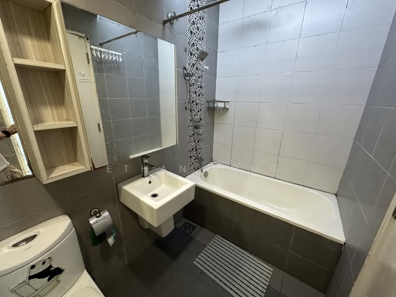 Servis Apartment untuk Disewa di Garden Plaza - Ethan Yong - Bathroom - PropertyGuru.com.my