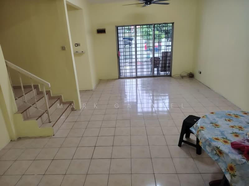 Rumah Teres 2 Tingkat untuk Disewa di Usj 6 (Subang Jaya) - Mark Gabriel - Living Room - PropertyGuru.com.my