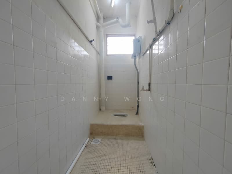 Rumah Flat untuk Dijual di Nuri - Danny Wong - Bathroom - PropertyGuru.com.my