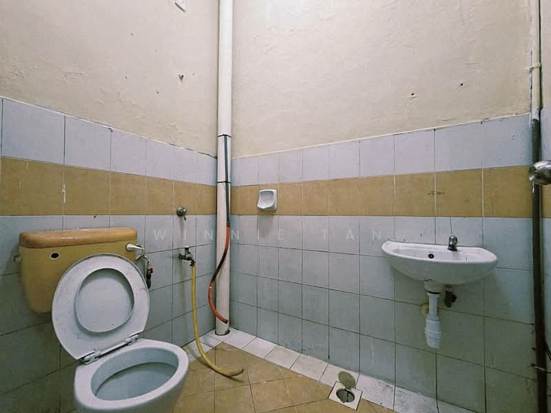1-storey Terraced House for Rent in Johor Bahru (Johor) - Winnie Tan - Bathroom - PropertyGuru.com.my