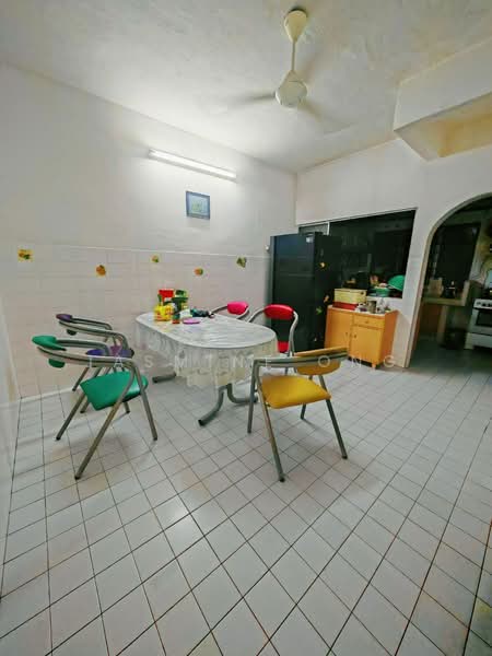 Rumah Teres 2 Tingkat untuk Dijual di Taman Sri Bintang (Kepong) - Jasmine Ong - Dining Room - PropertyGuru.com.my