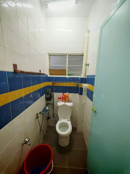 Rumah Teres 2 Tingkat untuk Dijual di Taman Sri Bintang (Kepong) - Jasmine Ong - Bathroom - PropertyGuru.com.my