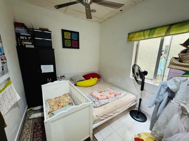 1-storey Terraced House for Sale in Kajang (Selangor) - Mohd Fadzli - Bedroom - PropertyGuru.com.my