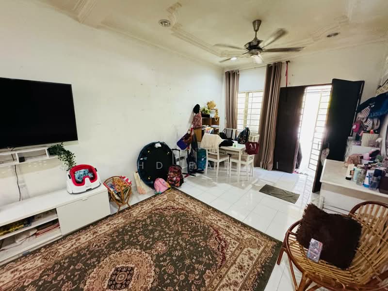 1-storey Terraced House for Sale in Kajang (Selangor) - Mohd Fadzli - Living Room - PropertyGuru.com.my