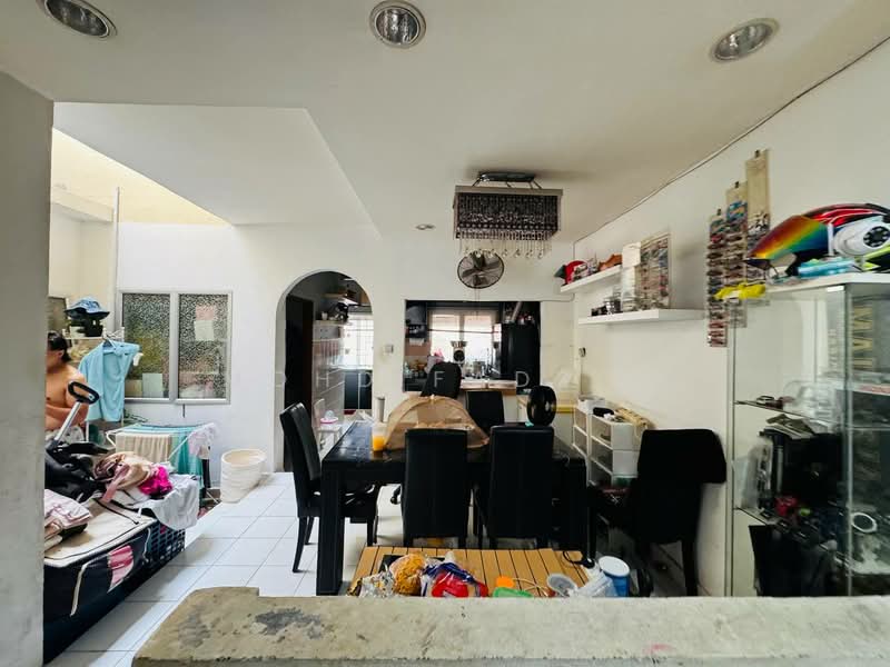 1-storey Terraced House for Sale in Kajang (Selangor) - Mohd Fadzli - Living Room - PropertyGuru.com.my