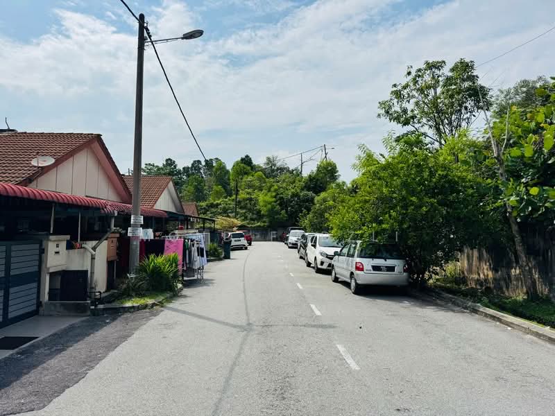 1-storey Terraced House for Sale in Kajang (Selangor) - Mohd Fadzli - Exterior - PropertyGuru.com.my