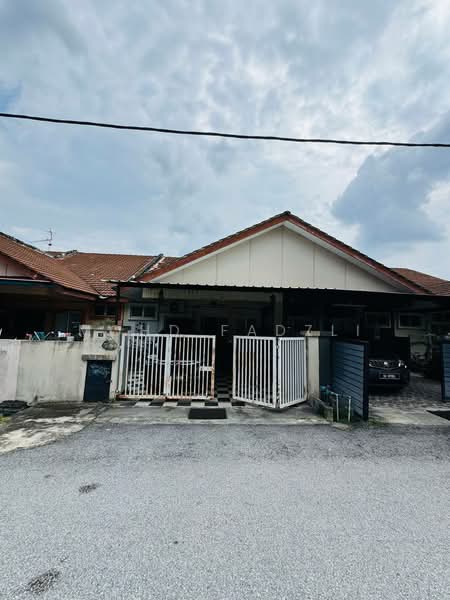 1-storey Terraced House for Sale in Kajang (Selangor) - Mohd Fadzli - Exterior - PropertyGuru.com.my