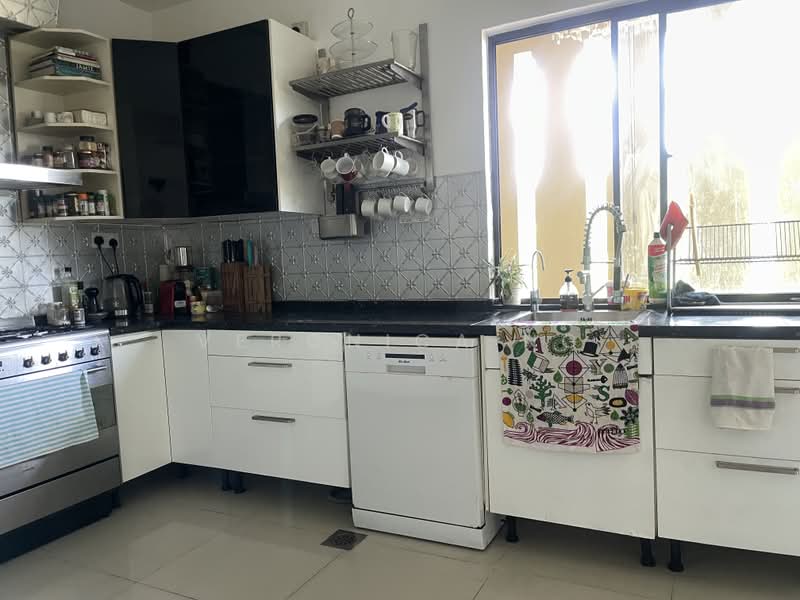 Zero-Lot Bungalow for Sale in Bukit Gita Bayu (Seri Kembangan) - Veronica Ng - Kitchen - PropertyGuru.com.my
