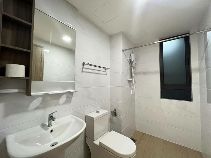 Servis Apartment untuk Dijual di Country Garden Central Park - Winnie Tan - Bathroom - PropertyGuru.com.my