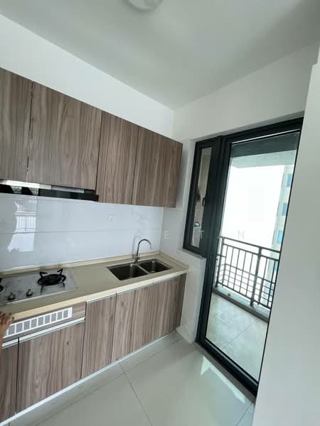 Servis Apartment untuk Dijual di Country Garden Central Park - Winnie Tan - Kitchen - PropertyGuru.com.my