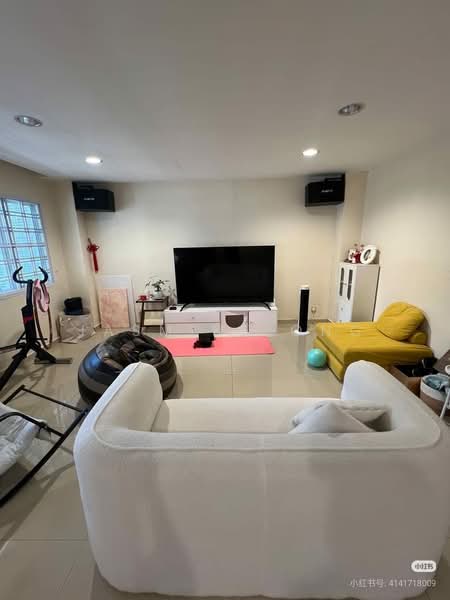 Rumah Teres 2 Tingkat untuk Dijual di Taman Sri Bintang (Kepong) - Jasmine Ong - Living Room - PropertyGuru.com.my