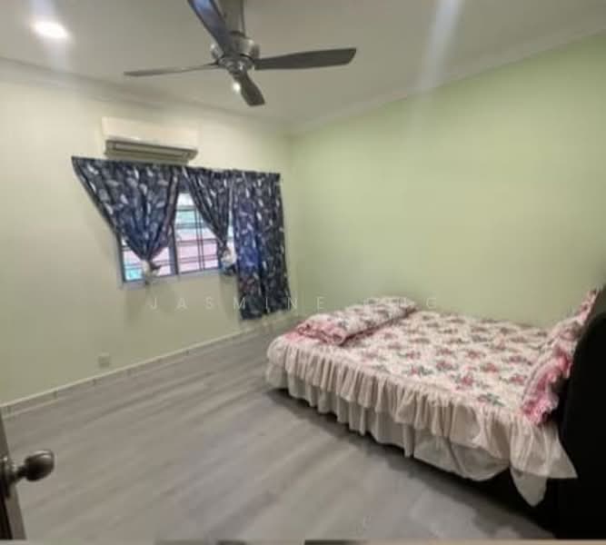 Rumah Teres 2 Tingkat untuk Dijual di Taman Sri Bintang (Kepong) - Jasmine Ong - Bedroom - PropertyGuru.com.my