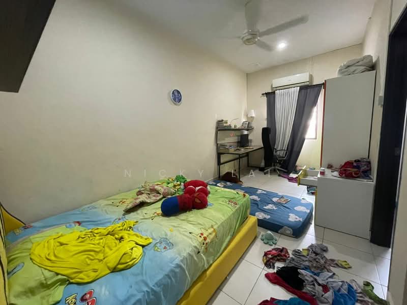 Semi-Detached House for Sale in Bandar Seri Coalfields (Sungai Buloh) - Nicky Lai - Bedroom - PropertyGuru.com.my