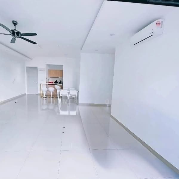 Pangsapuri untuk Dijual di Austin Regency (Pangsapuri Austin Perdana) - Linn Loke - Living Room - PropertyGuru.com.my