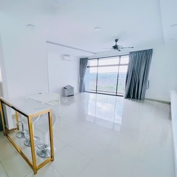 Pangsapuri untuk Dijual di Austin Regency (Pangsapuri Austin Perdana) - Linn Loke - Living Room - PropertyGuru.com.my