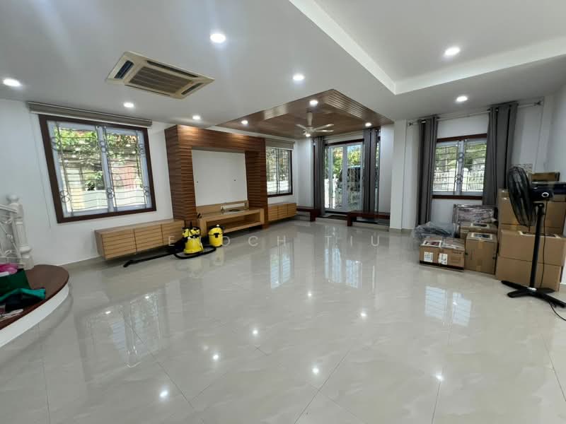 Rumah Banglo untuk Dijual di Kawasan Perumahan Sungai Emas (Batu Ferringhi) - Enoch Tiu - Living Room - PropertyGuru.com.my