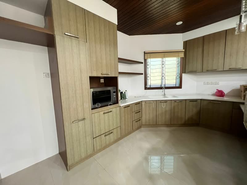 Rumah Banglo untuk Dijual di Kawasan Perumahan Sungai Emas (Batu Ferringhi) - Enoch Tiu - Kitchen - PropertyGuru.com.my