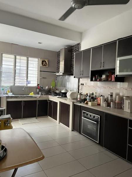 2-storey Terraced House for Sale in Mutiara Puchong (Puchong) - Carrey Chiah - Kitchen - PropertyGuru.com.my