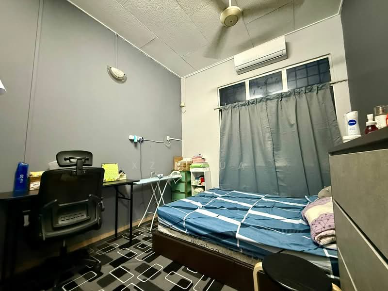 Rumah Teres 1 Tingkat untuk Dijual di Senai (Johor) - XZ CHUA - Bedroom - PropertyGuru.com.my