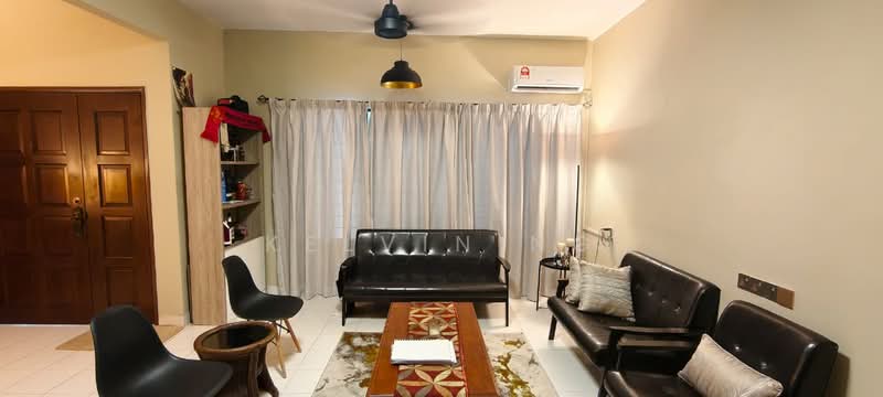 2-storey Terraced House for Sale in Petaling Jaya (Selangor) - Kelvin Ng - Living Room - PropertyGuru.com.my