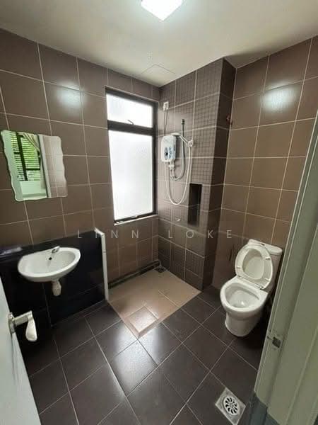 Pangsapuri untuk Dijual di Austin Regency (Pangsapuri Austin Perdana) - Linn Loke - Bathroom - PropertyGuru.com.my
