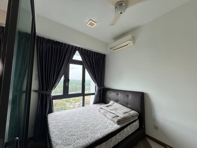 Servis Apartment untuk Disewa di Crescent Bay Suites (Teluk Bayu) - Aaron How - Bedroom - PropertyGuru.com.my