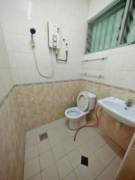 Rumah Teres untuk Dijual di Taman Bukit Maluri (Kepong) - Jasmine Ong - Bathroom - PropertyGuru.com.my